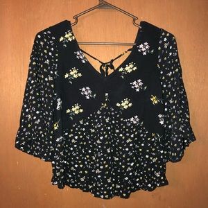 Super cute hollister top